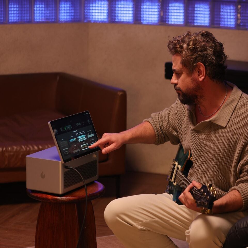 LAVA Studio Akıllı Gitar Amfisi